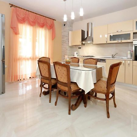 Apartment Lucijan 비빈제 객실 사진