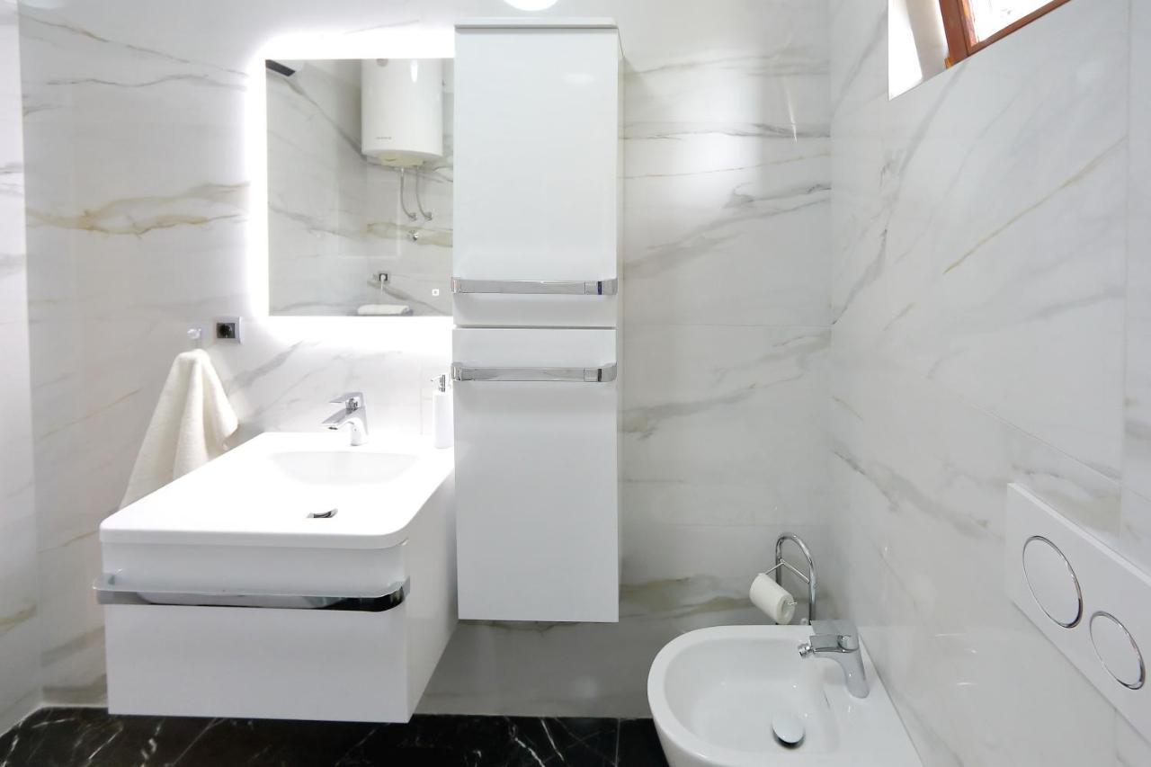 Apartment Lucijan 비빈제 외부 사진