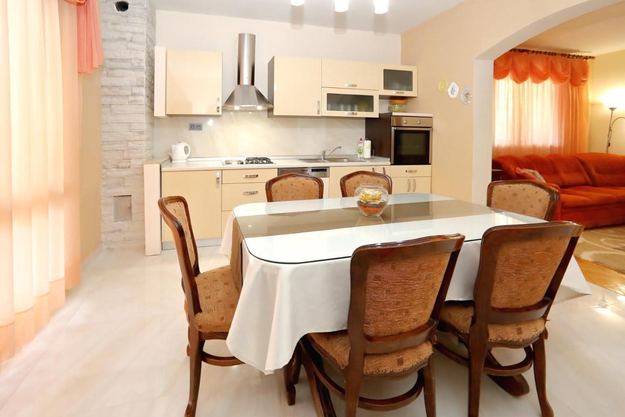 Apartment Lucijan 비빈제 외부 사진